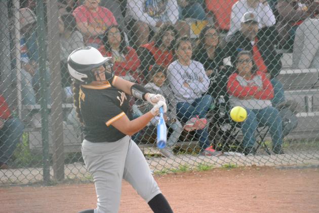 TSN Photo/ Jose Jimenez Saleigh Hernandez swung at a pitch during the game against Sweetwater earlier this season.