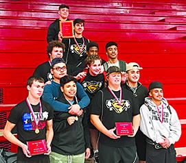 The Snyder Tigers won the Aarion Barnes Powerlifting Classic in Sweetwater Thursday. Pictured on the front row are (l-r) Luke Krueger, Gerardo Cabrera, Sean Humphrey and Omar Alonso. On the second row are Alex Jaimes, Brett Brunson and Alex Rubio. On the third row are Kobe Fahntrapp, J.J. Burns and Greg Williams. On the back row are Eric Rinehart and Ali Mata.