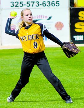Snyder leftfielder Telsa Rinehart throws the ball to second during Thursday’s game against Forsan at the Snyder Softball Invitational. The Lady Tigers ended a seven-game losing streak with a 12-1 victory.
