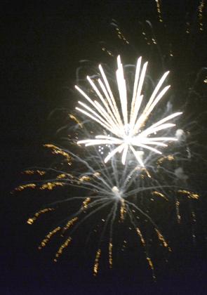 Colorful fireworks illuminated the nighttime sky over Towle Park Saturday evening in the annual Fourth of July show sponsored by the Snyder Chamber of Commerce.