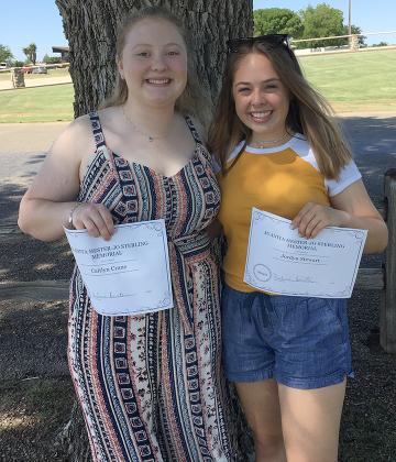 2020 Snyder High School graduates Caitlyn Crane (left) and Jordan Stewart are the recipients of the Juanita Hester/Jo Sterling Memorial Scholarship. The scholarship honors two longtime members of the Ladies Golf Association and honors two graduating members of the Snyder High School girls’ golf team.