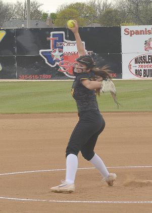 Snyder’s Alyssa Hurt allowed three hits in a 7-0 win at Midland Greenwood on Friday. The win clinched the District 5-4A No. 2 playoff seed for the Lady Tigers.