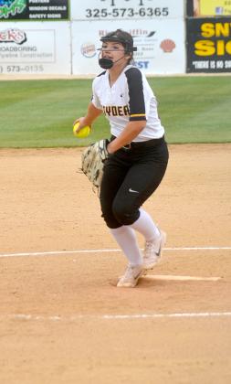 Snyder pitcher Alyssa Hurt delivered a pitch during Thursday’s game Kermit Thursday afternoon. The Lady Tigers defeated Kermit and lost to Seminole.